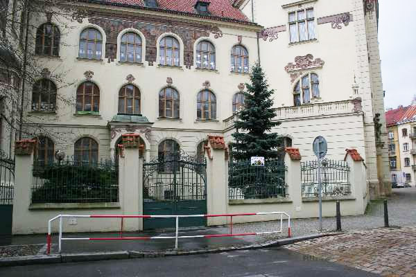 Základní škola a mateřská škola, Praha 8, Lyčkovo náměstí 6